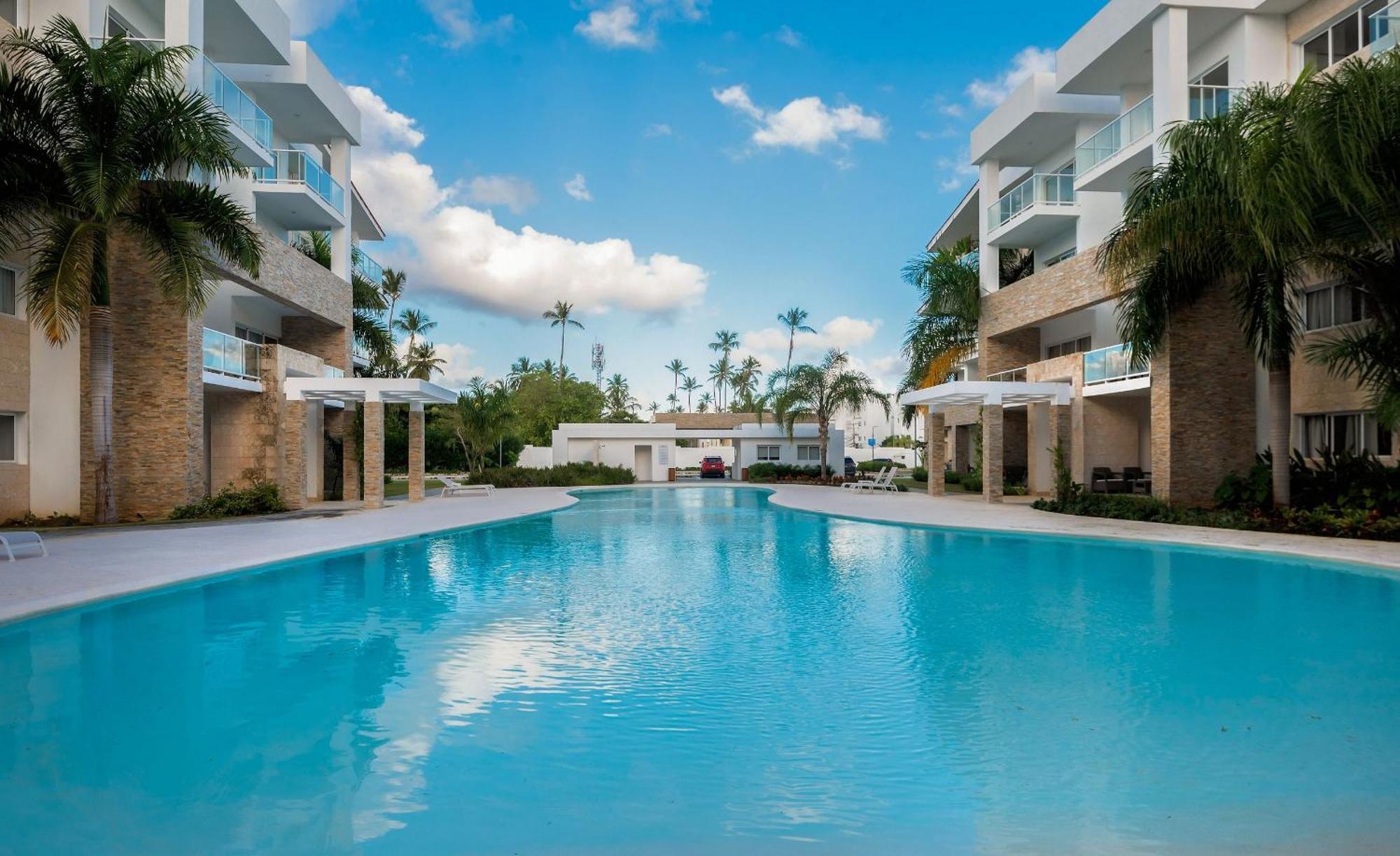 Apartment Beauty Pool Views Paseo Playa Coral Steps To The